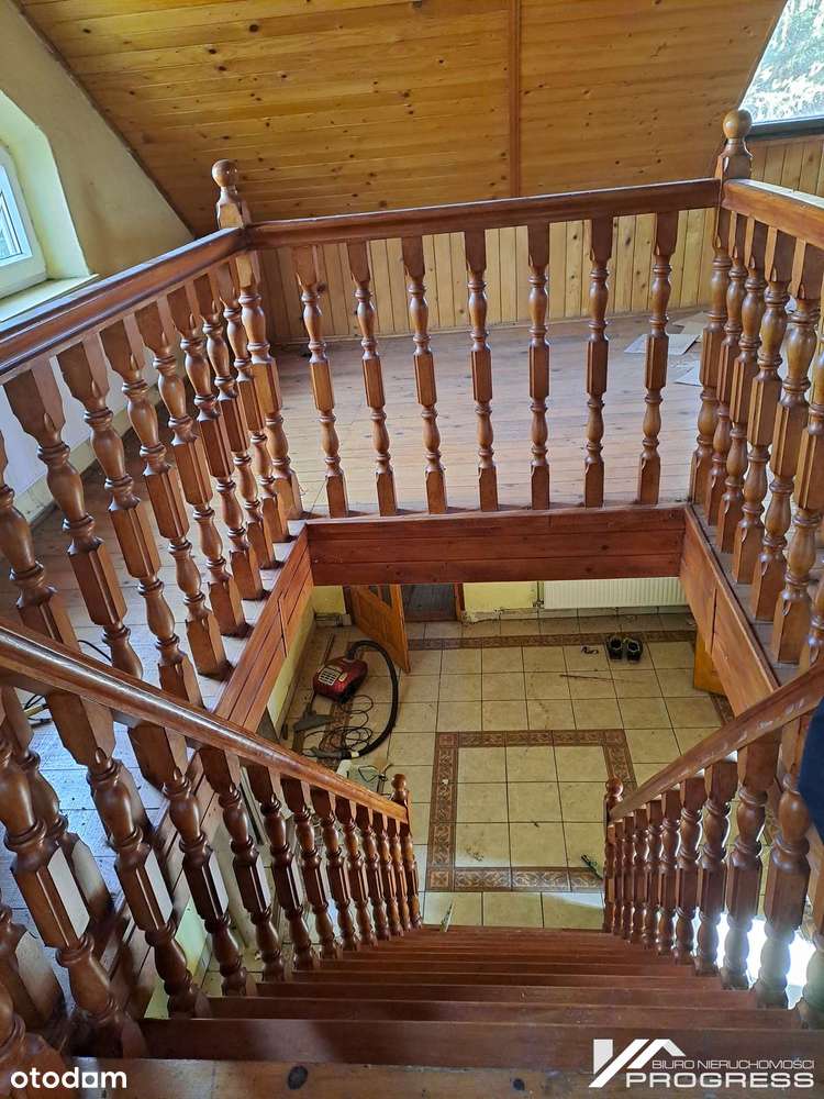 Budynek mieszkalno-usł 1384m2, mieszkalny 239m2, teren 2693m2 KROSNO-18