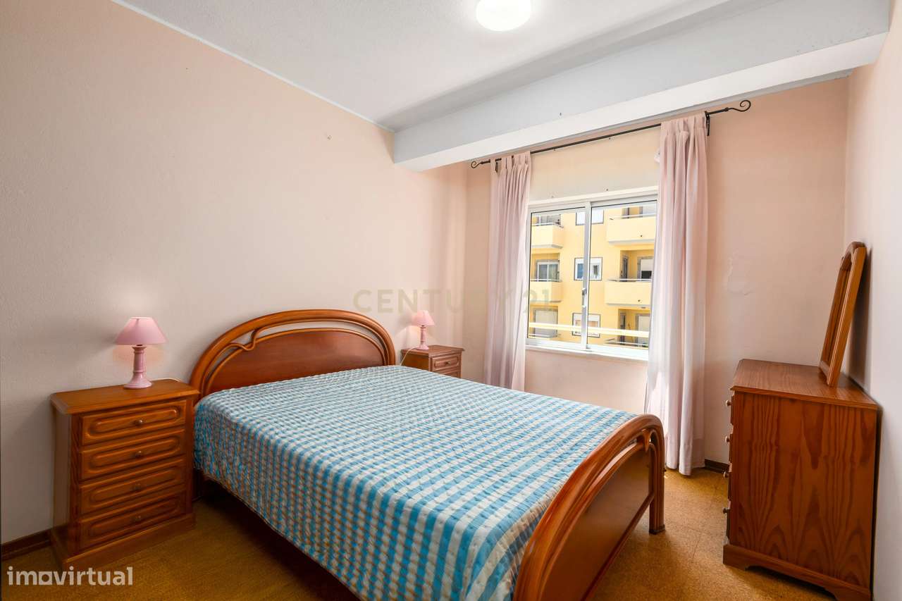 Apartamento T3 em Quelfes, Olhão-5