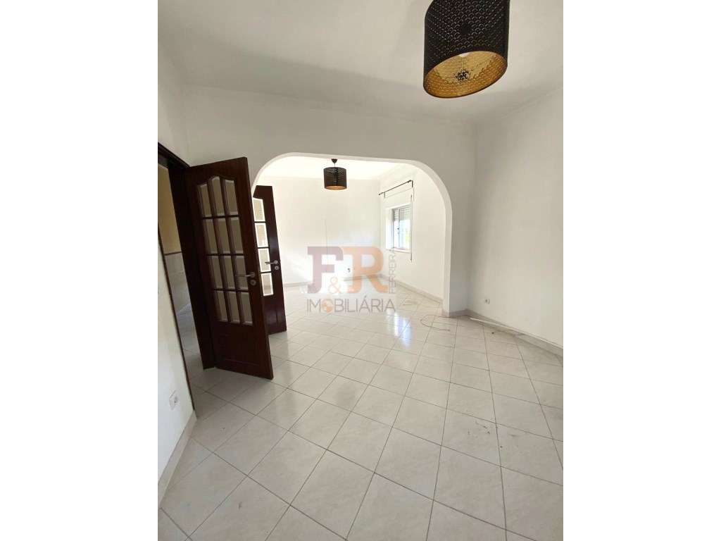 Apartamento T2 para Arrendamento Quinta do Conde - Grande imagem: 5/14