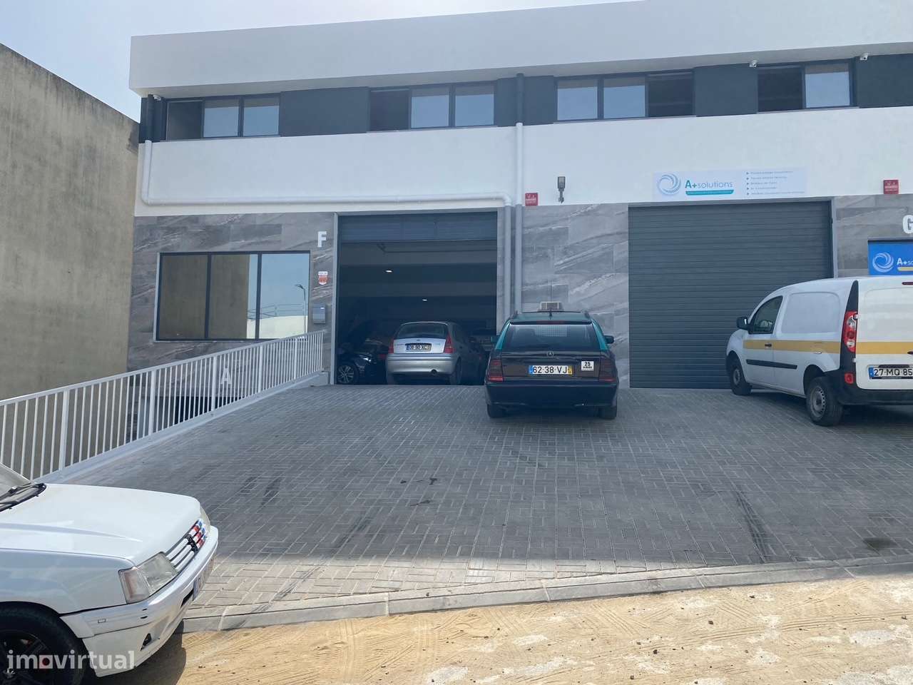 Armazém, 160 m², Corroios - Grande imagem: 2/7