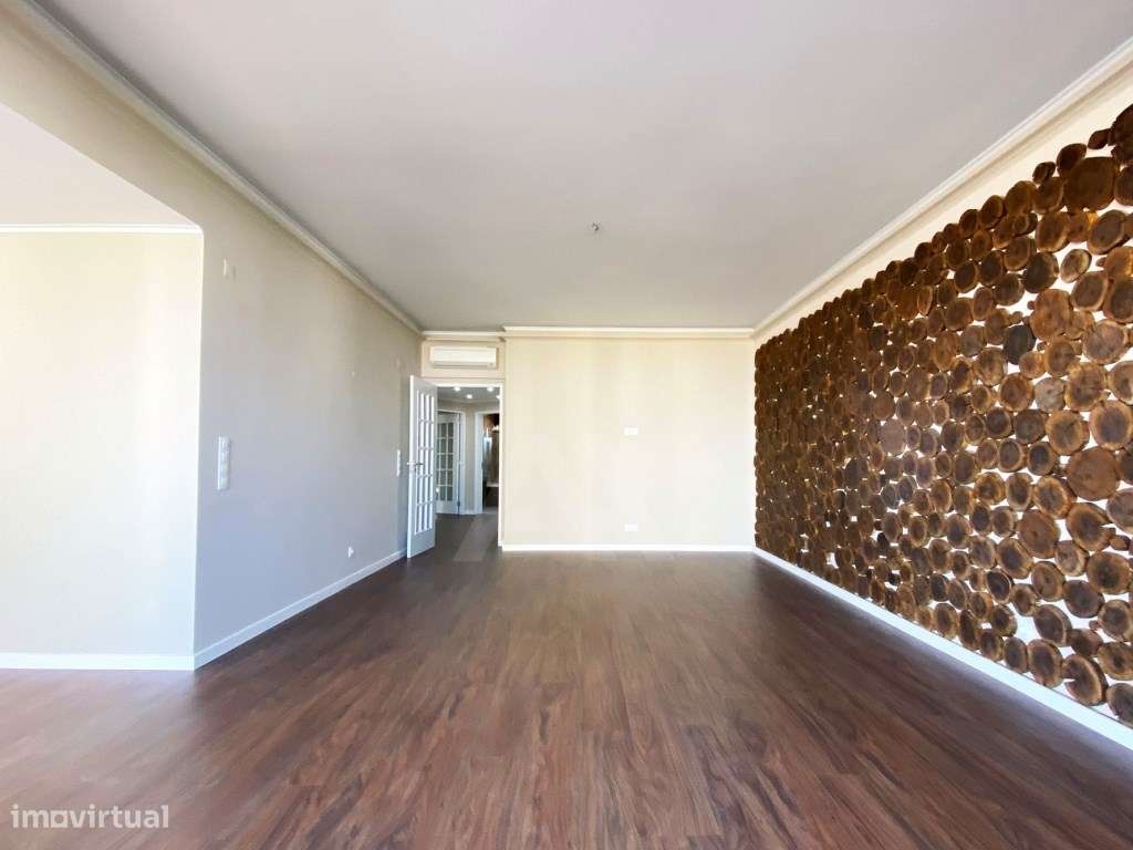 Apartamento T4 em Cascais com vista Mar e Serra-10
