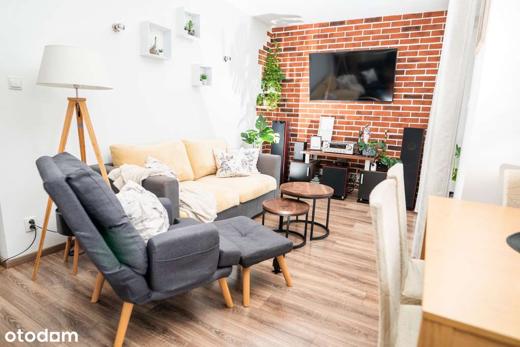 Bez prowizji! Przytulne dwa pokoje z dużą loggią!-2