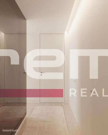 Penthouse T4 de Luxo na 1ª Linha de Mar – Vistas Panorâmicas Rio e Mar-13