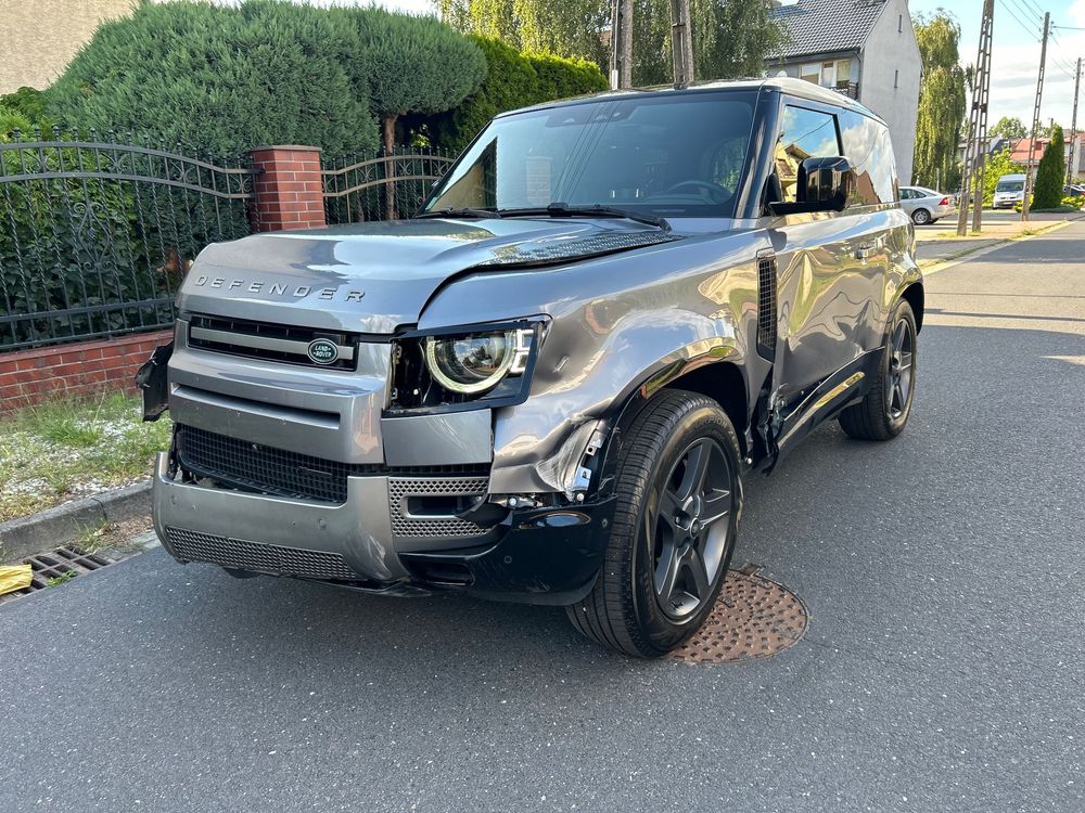 Land Rover Defender 90 D300 X-Dynamic HSE 2023
