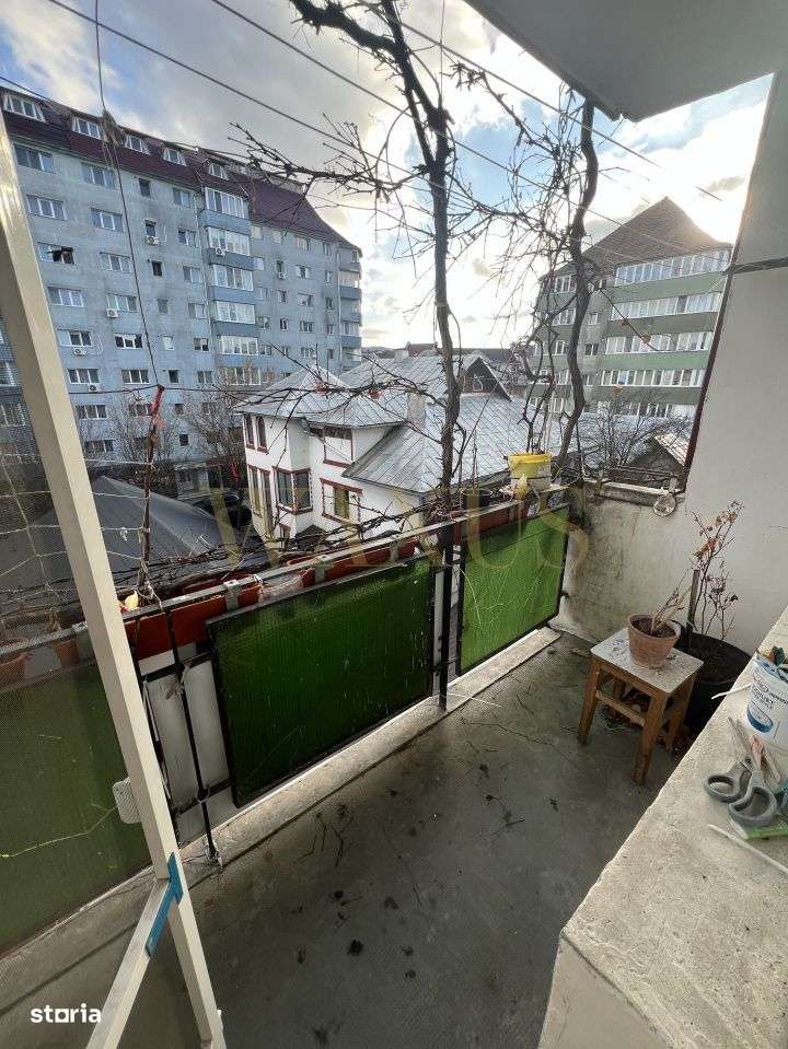 Apartament cu 4 camere zona Lama-8