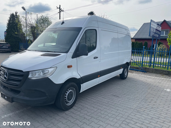 Mercedes-Benz Sprinter - 4