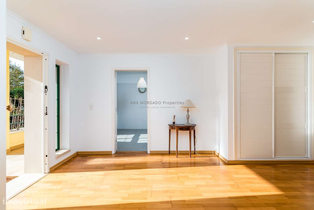PARA INVESTIDORES - Apartamento T3+1 Renovado na Quinta da Beloura-4