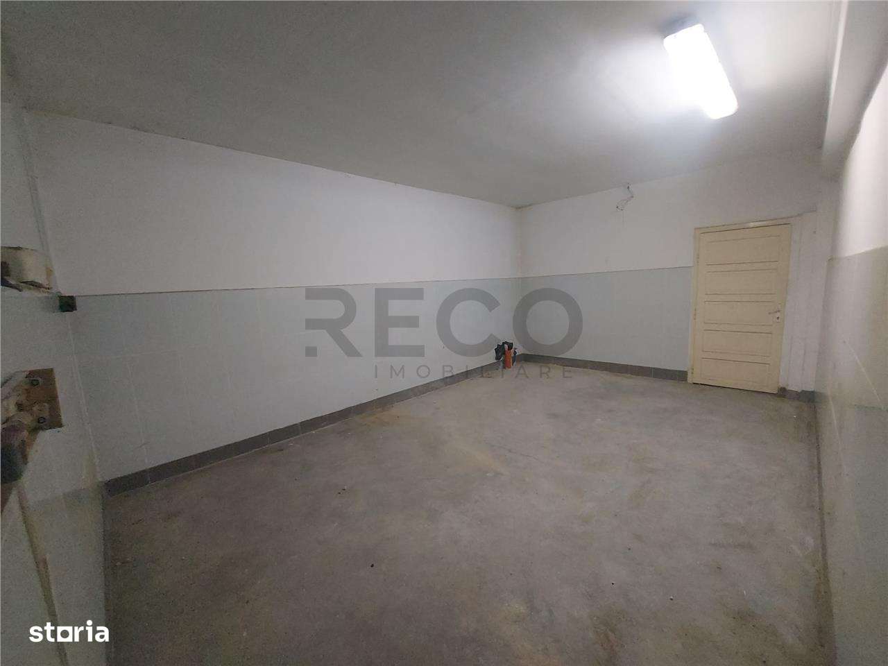 Hala de 800 mp cu teren de 1600 mp in Ineu de Cris Bihor. - Imagine principală: 4/9