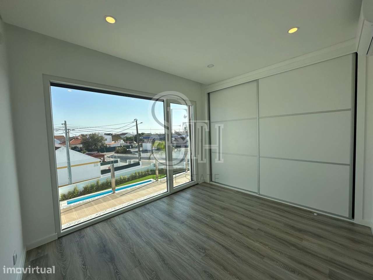 MORADIA V3+1 CENTRO DA CIDADE-22