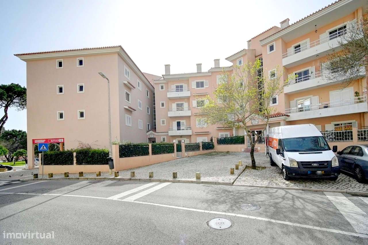 T2 com Vista Mar na Costa da Guia | Último Piso com Garagem Box Dupla-27