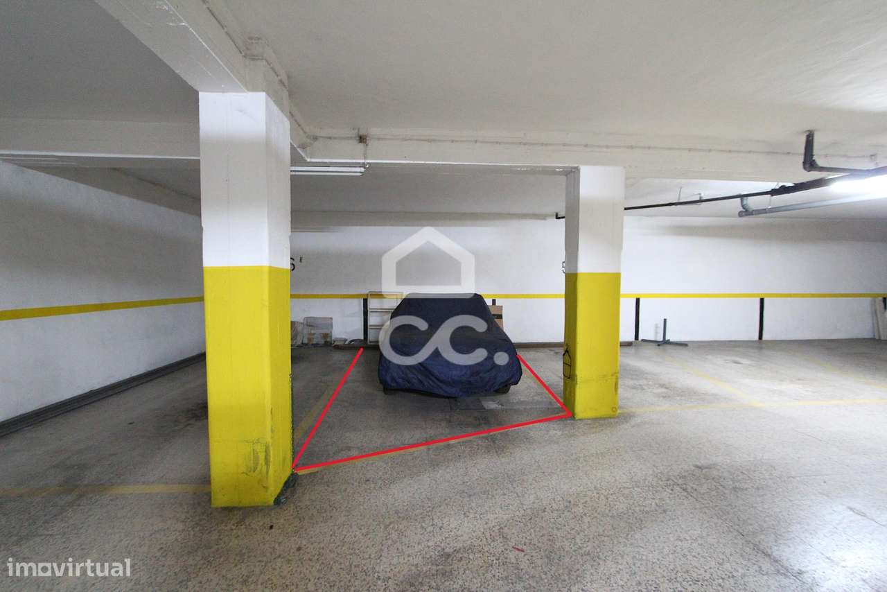 Apartamento T3 Renovado com Vista Mar e Terraço em Armação de Pêra-43