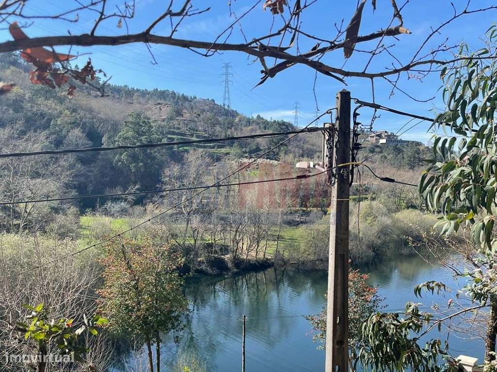 Terreno em São Miguel - Caniçada (Gerês) - Grande imagem: 2/22