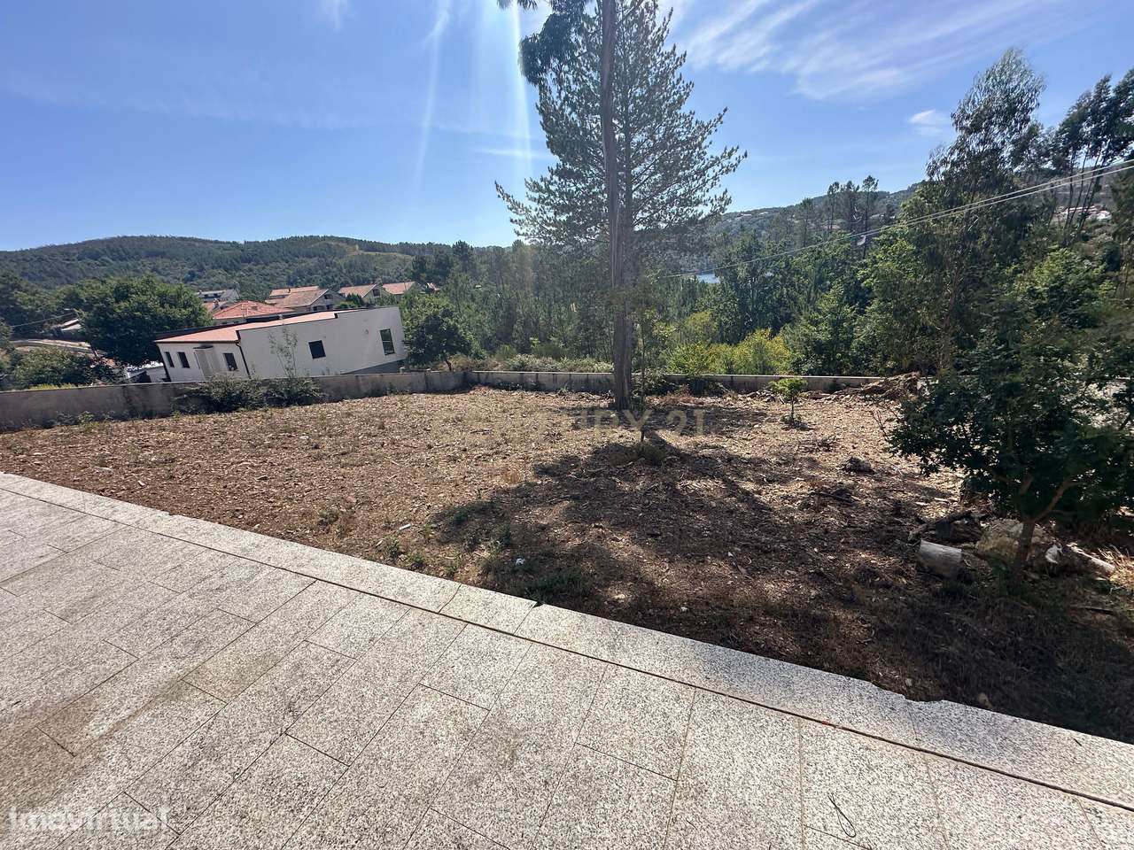 Moradia Exclusiva em "Ilha" Privativa na Albufeira de Venda Nova – Ger-28