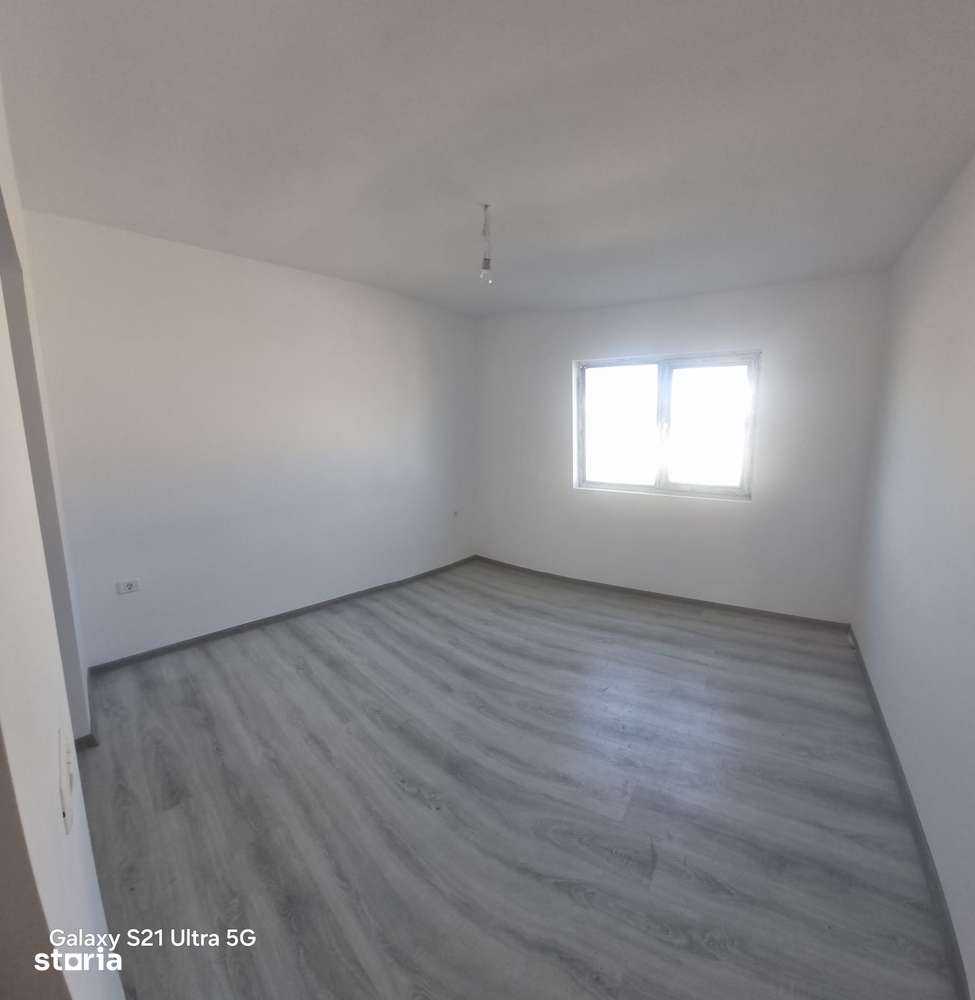 Casa single 3 camere  cu pod mansardabil /teren 300mp/utilitati - Imagine principală: 5/9