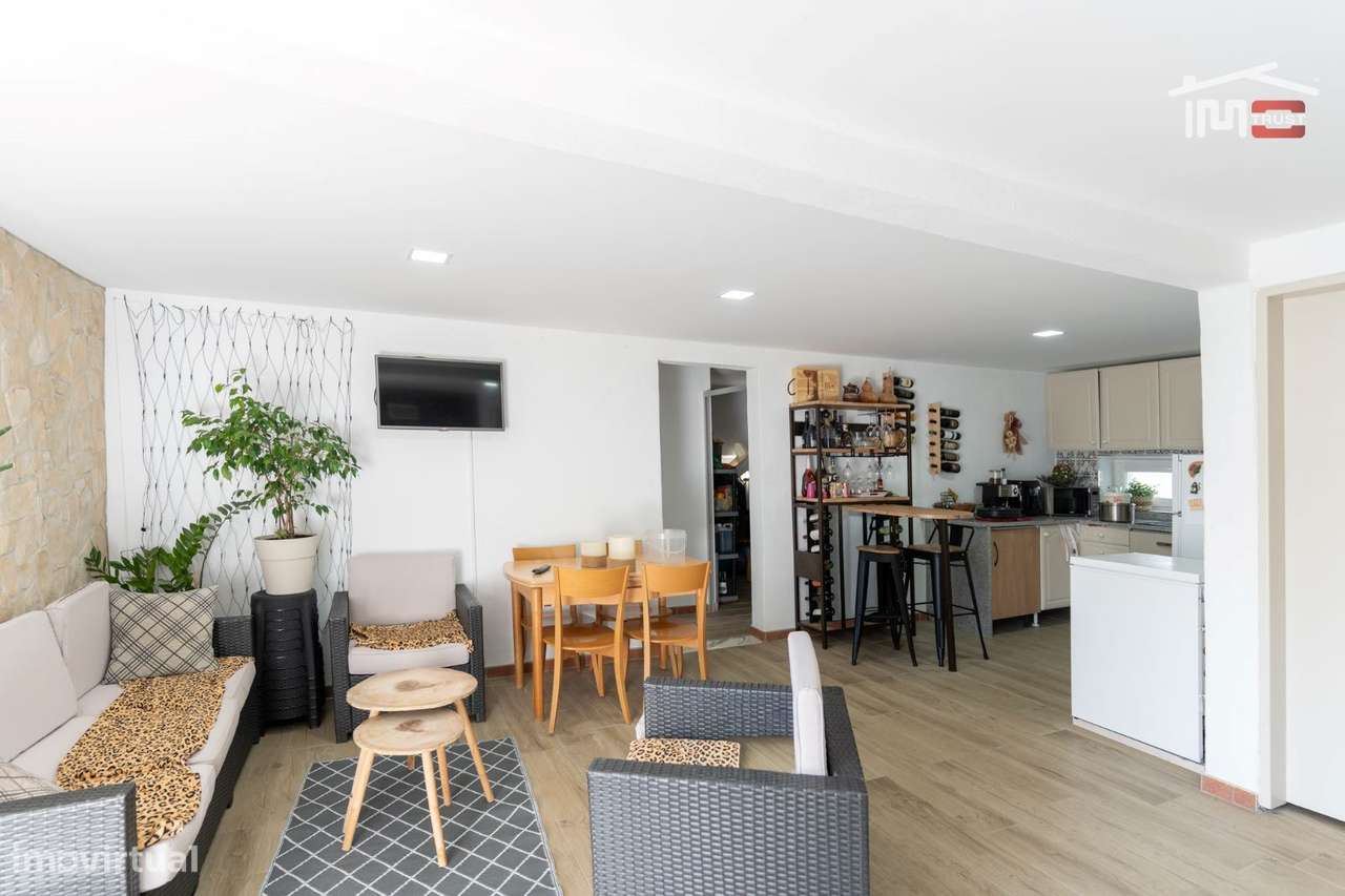 MORADIA T3 REMODELADA | ENTRADA DE FÁTIMA-25