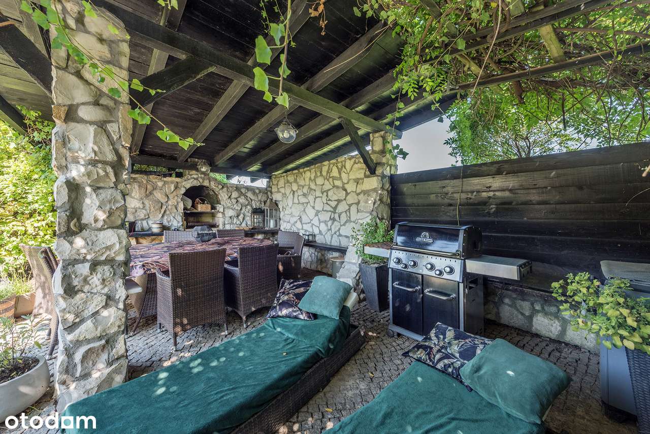 Piękny dom na 55 arach z prywatnym lasem-16