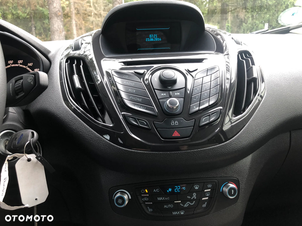 Ford Tourneo Courier 1.0 EcoBoost Titanium - 21