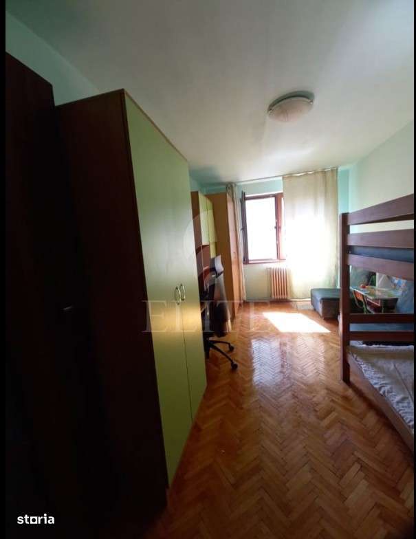 Apartament 3 camere în zona HOTEL Royal-1