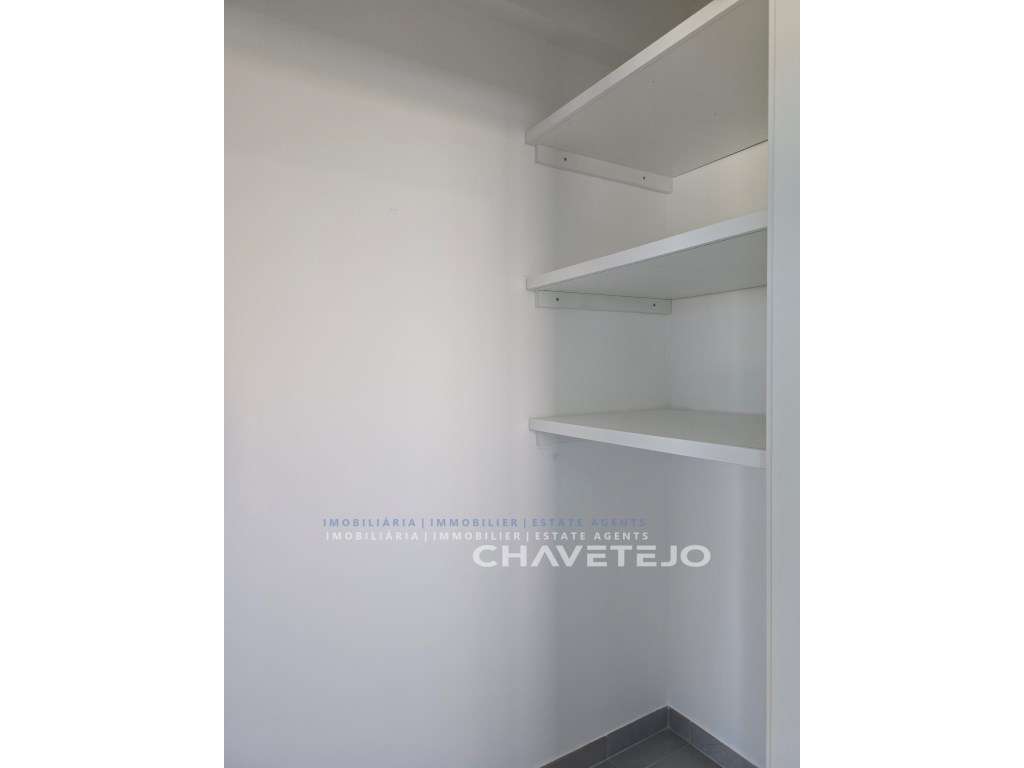 Moradia totalmente nova com 3 quartos enorme garagem para venda em ...-25