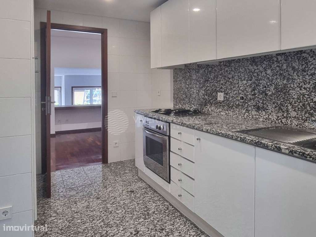T3 Duplex em Vermoim, Maia | Espaço, Conforto e Localização Privile...-7