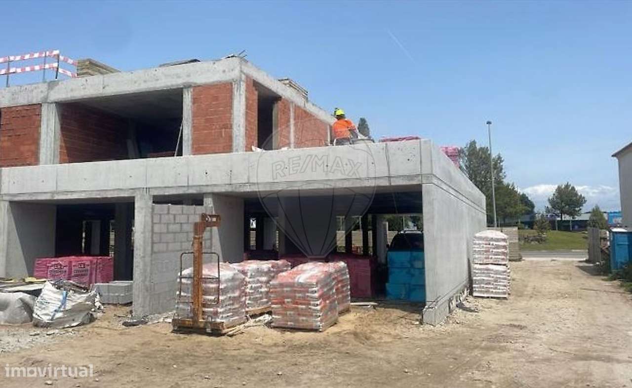 Moradia T4 para venda-7