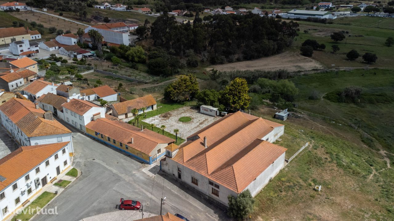 TERRENO com 1.266 m2 edificados I Azambuja I Paul Natura