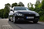 BMW Seria 3 318d Sport Line - 12