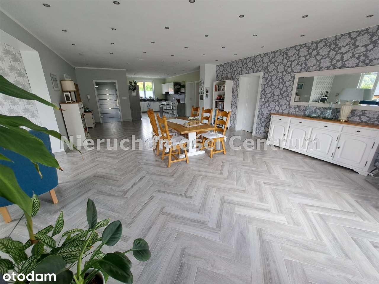 DOM  W  OTOCZENIU  GÓR - Pełny obrazek: 5/20