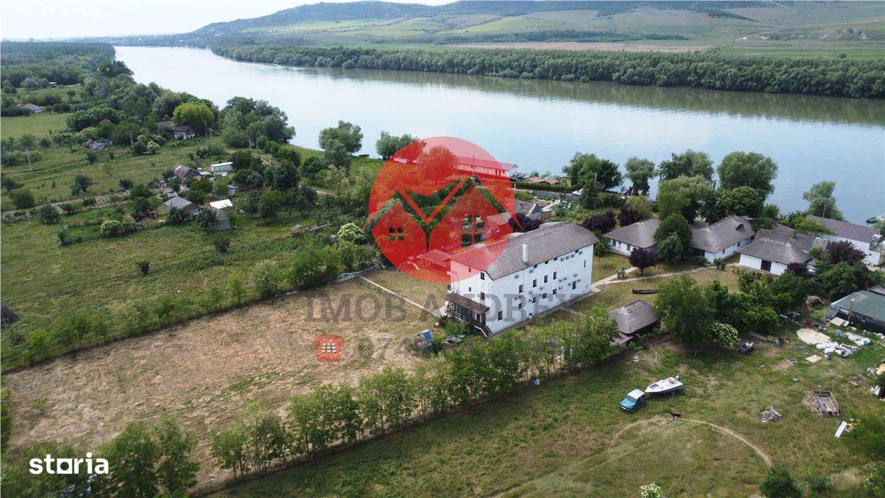 Oportunitate unica! Pensiune în inima Deltei Dunarii - Imagine principală: 4/20