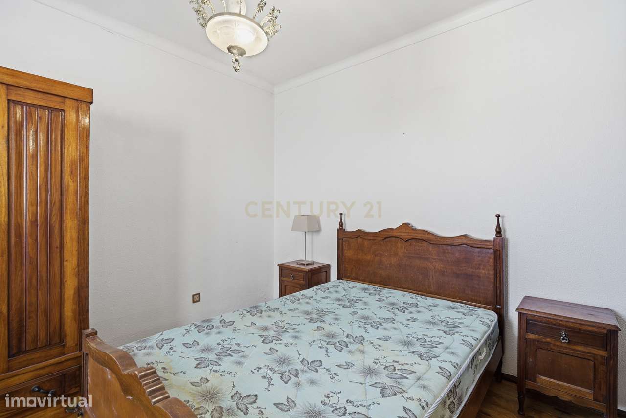 Quinta em Bonabal com Moradia T3 + Armazém + Terreno com mais de 3 400-8