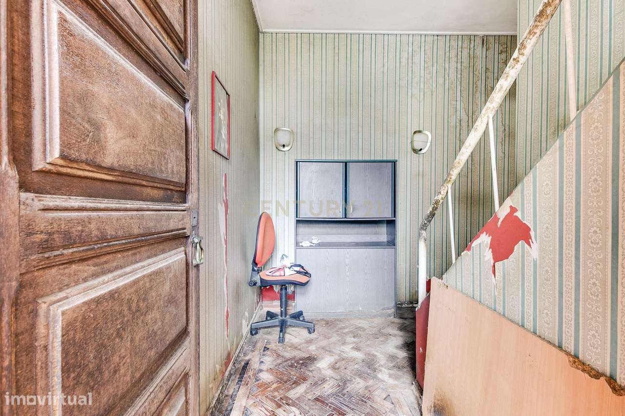 Moradia T5 em Rio de Mouro-10