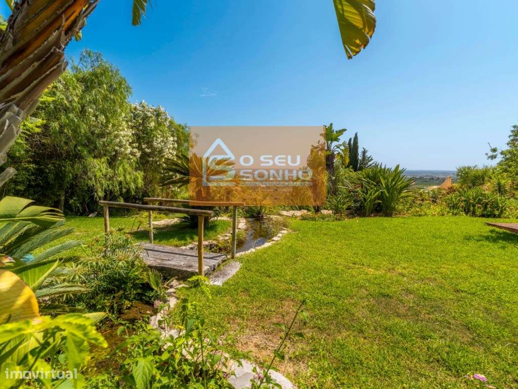 Moradia T4 em Santa Bárbara de Nexe-18