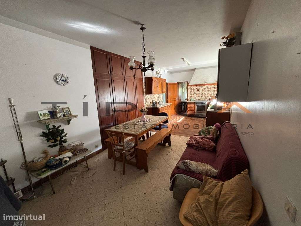 Quintinha com terreno agrícola de 2250 m2-9