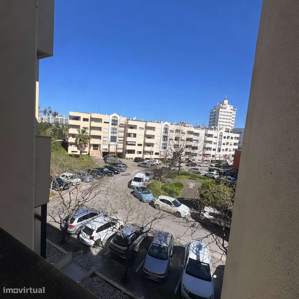 T1 com garagem - Zona central de Leiria-12