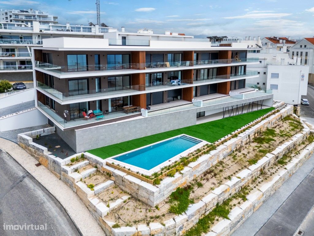 Apartamento T2 na Nazaré - Vista Mar com piscina e garagem - Grande imagem: 1/45