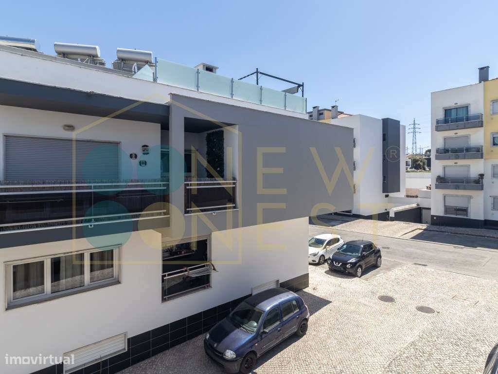 Apartamento T4 com Terraço, 3 varandas, 2 Parqueamentos e Arrecadaç...-58