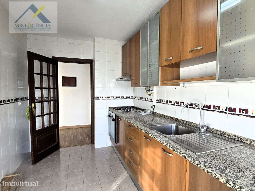 Apartamento T2 na Quinta de St. António em Setúbal-11