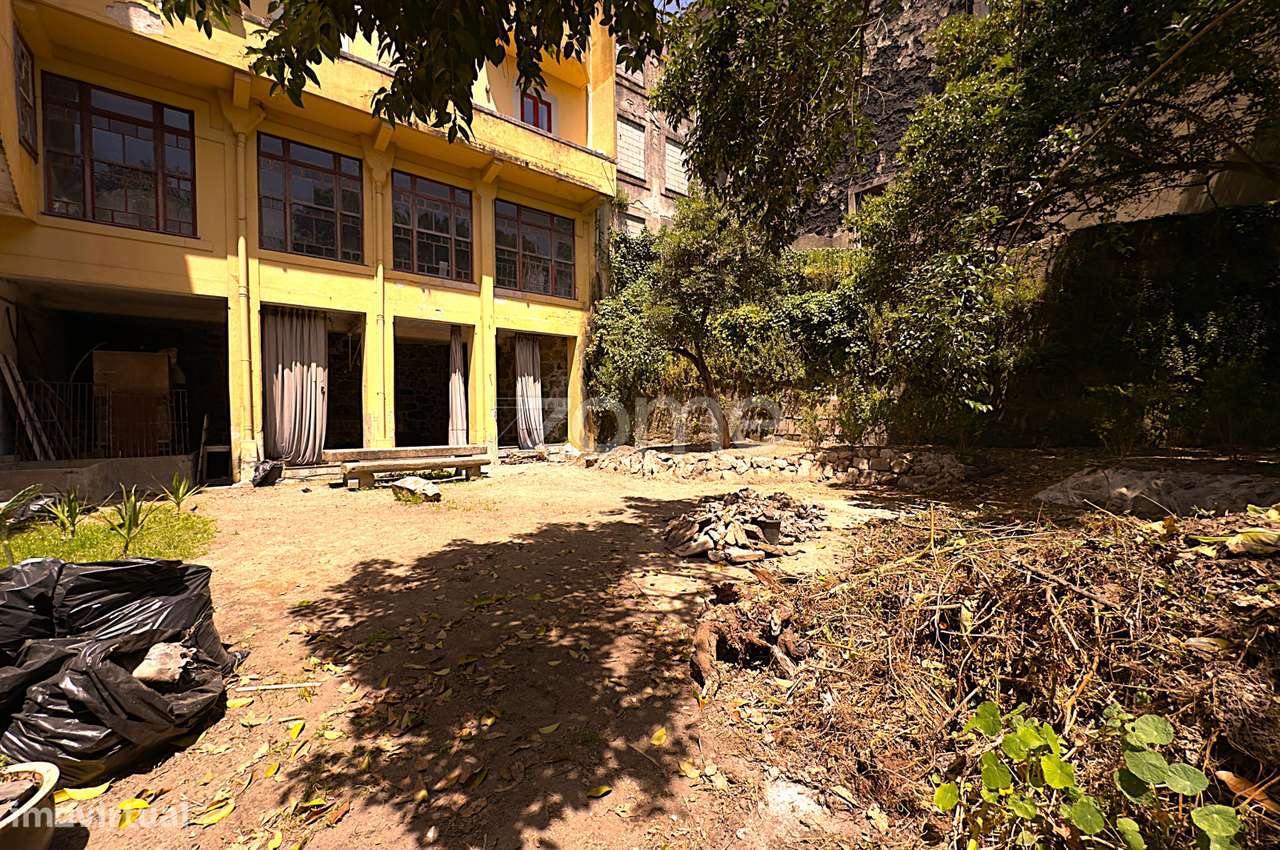 Imóvel centenário em zona histórica para recuperar - Grande imagem: 5/11