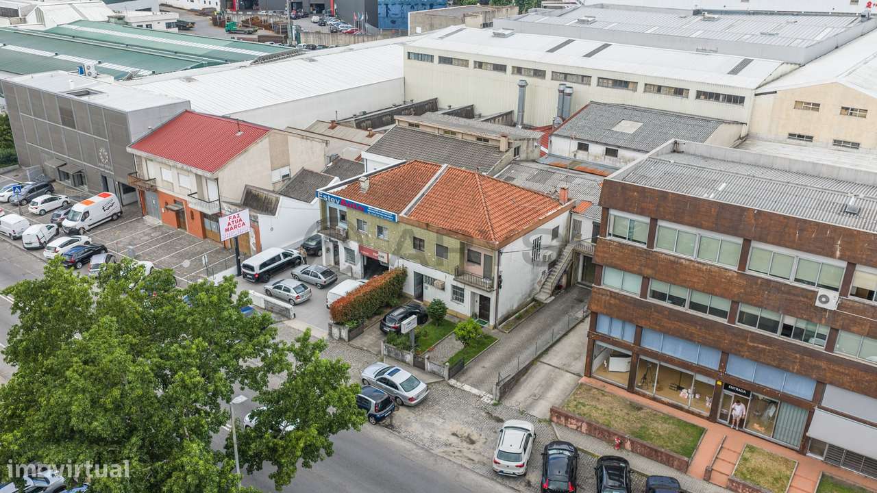 Armazém e Habitação em Ferreiros-0