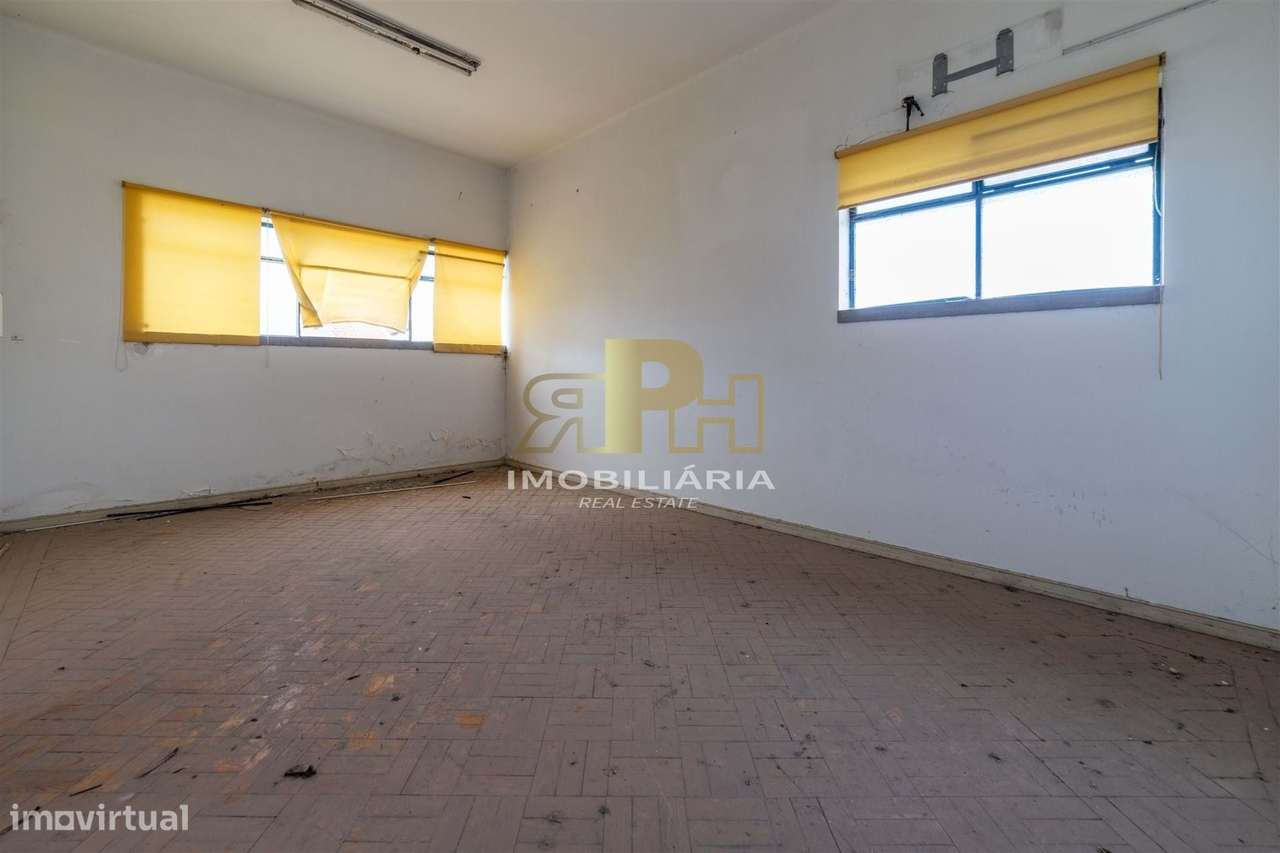 Armazém T6 Venda em Alcanhões,Santarém-29