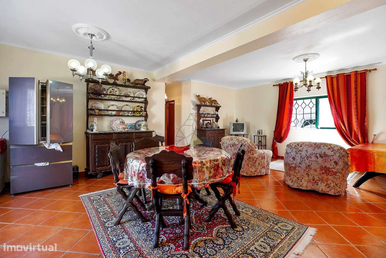 Moradia Térrea com 4 Quartos e Garagem - Portimão - Grande imagem: 2/40