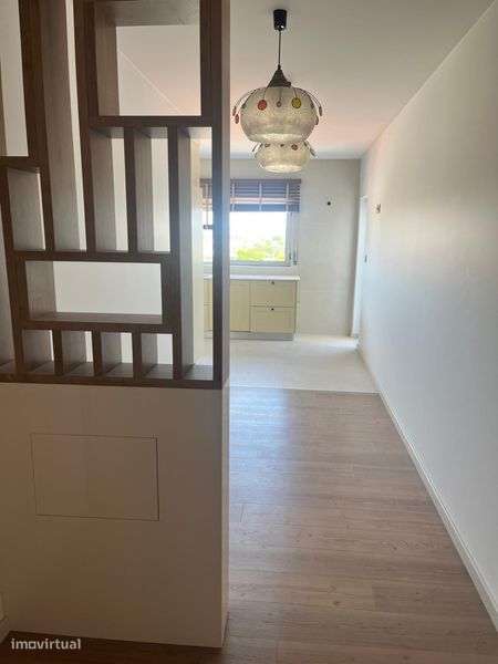 Apartamento T3 para Arrendamento no centro de Meirinhas