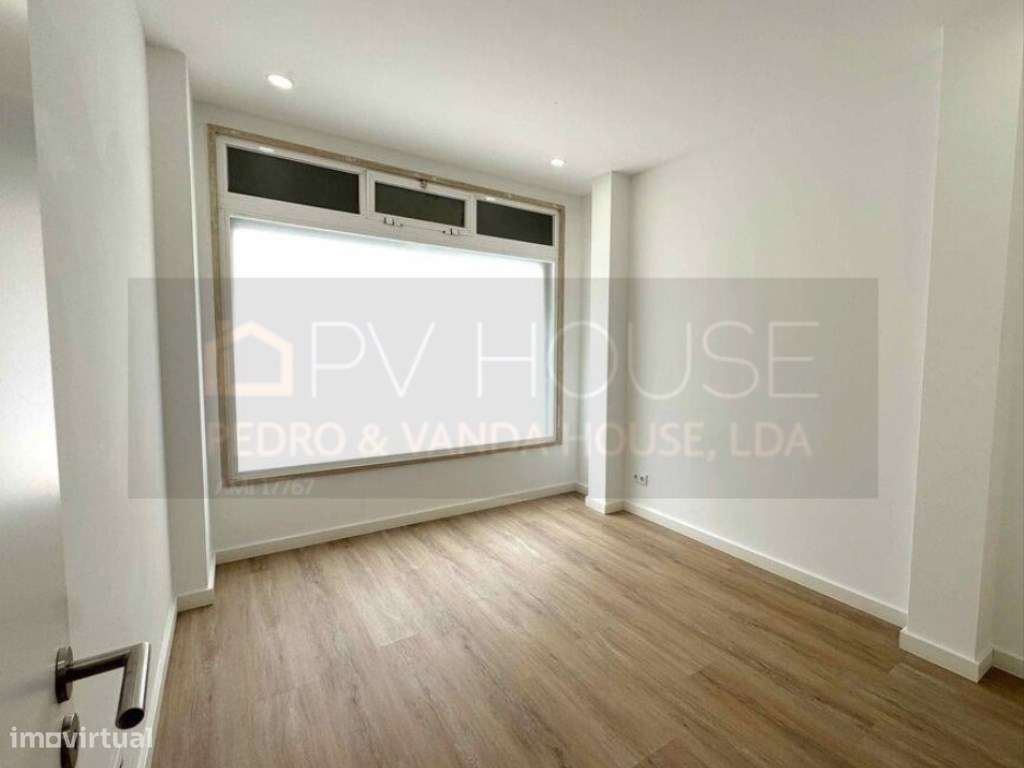 T4 Totalmente Remodelado com Suite e Cozinha Equipada | Rio de Mouro-19