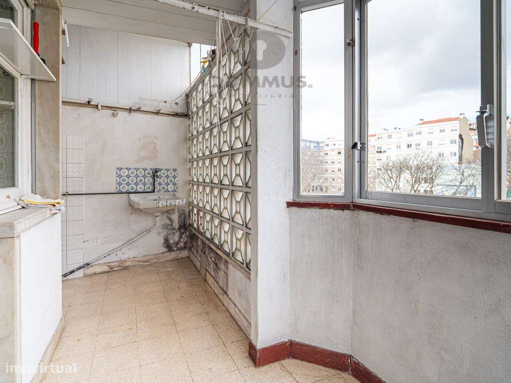 Apartamento T3 em Cruz Quebrada | Vista Rio-17