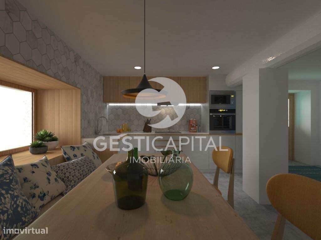 Moradia para recuperar com terreno em Vila Boa do Bispo, Marco de Cana-12