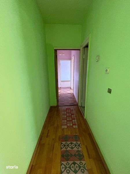 DE VANZARE apartament cu 3 camere - Imagine principală: 5/8