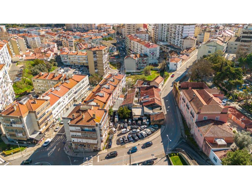 Terreno urbano para construção - Grande imagem: 3/16