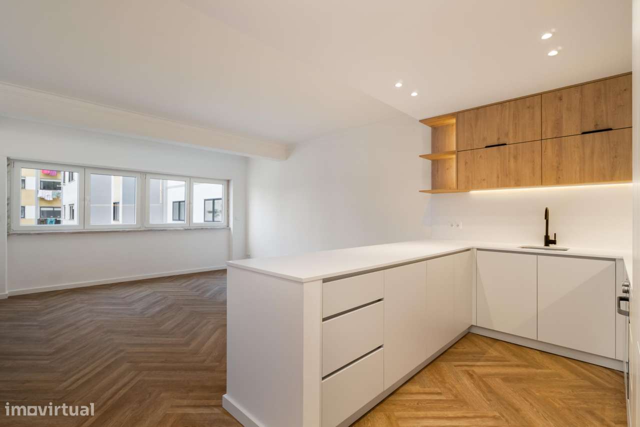 Apartamento t3 à venda na Praceta Jaime Cortesão, 1 - Grande imagem: 3/24