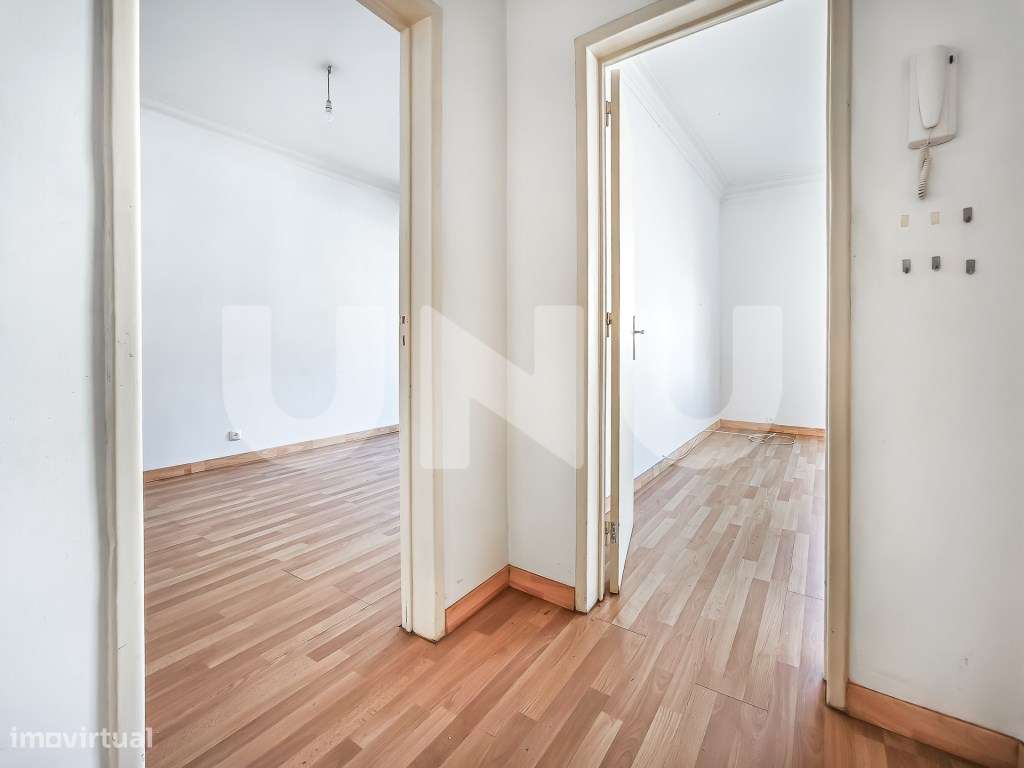 T2 com potencial total de remodelação, em Benfica-3