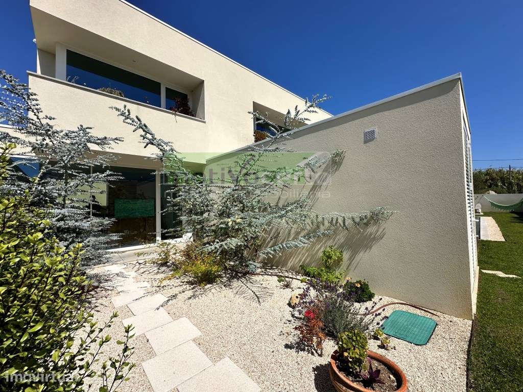 Moradia Isolada T6+1 com Piscina e Vista Única para a Serra de Sint...-5